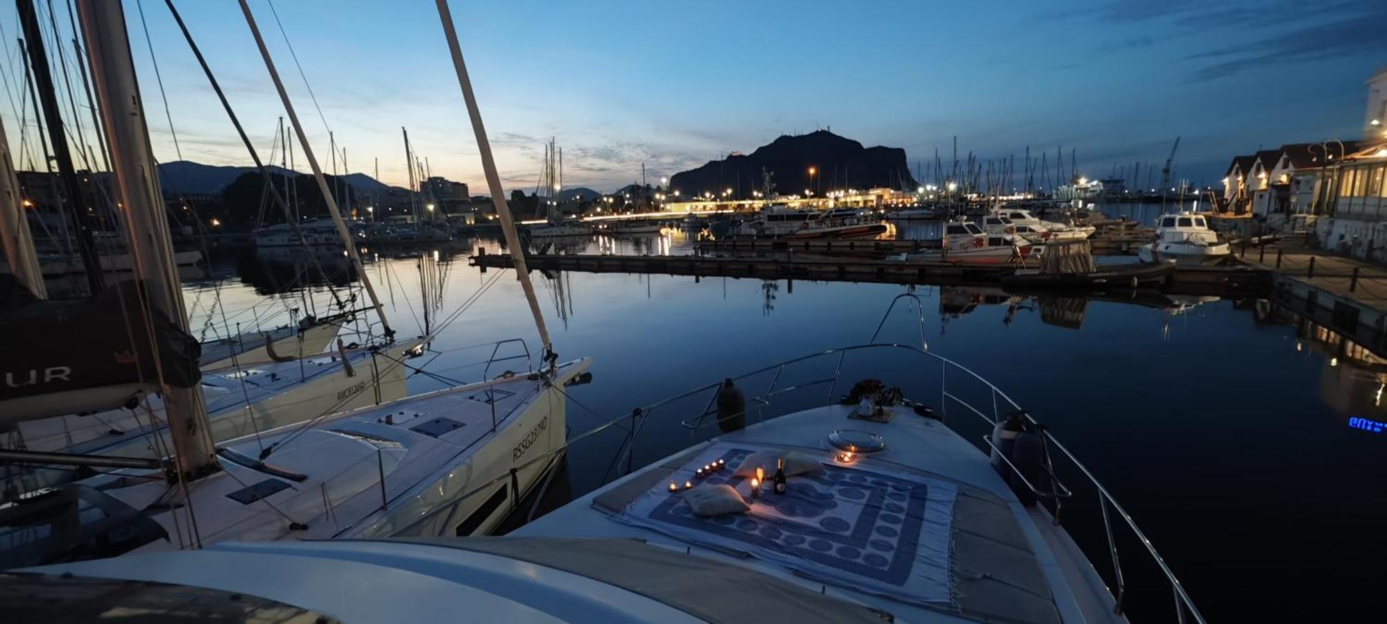 Hotel en barco Moonlight Houseboat Palermo